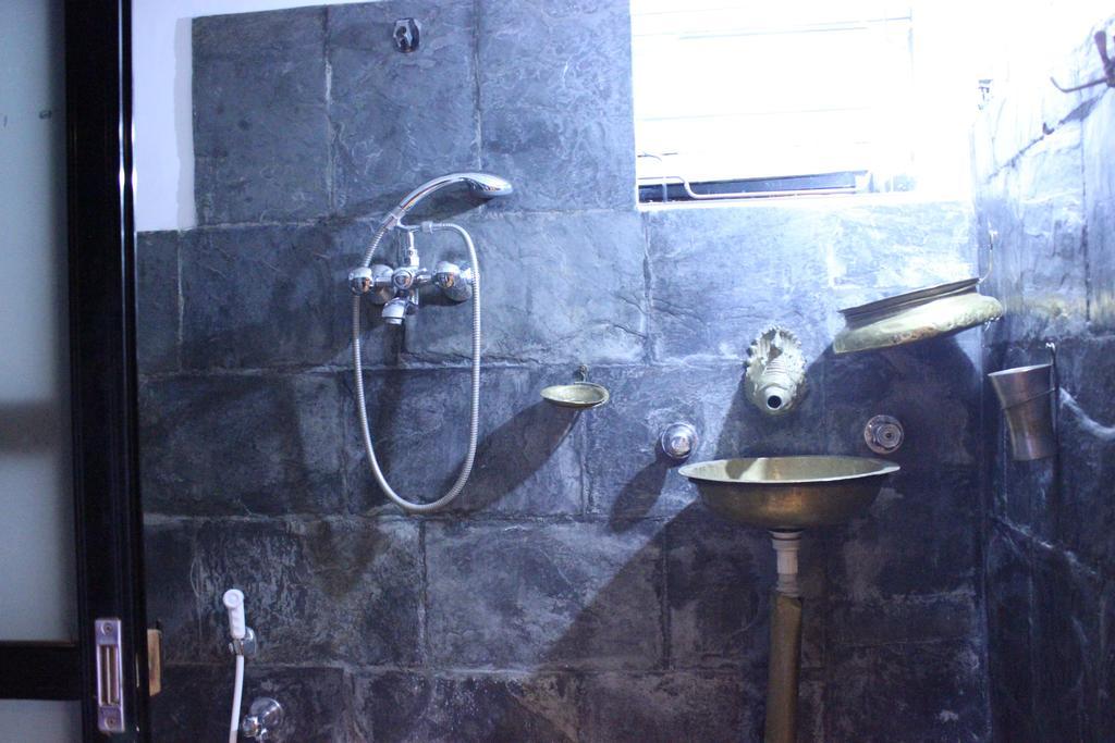 Goathchen Guest House Lalitpur Экстерьер фото
